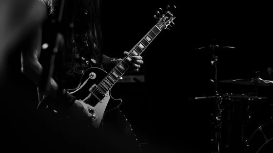 9 Artists Most People Don’t Know Suffer From Tinnitus