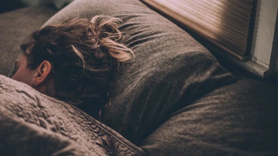 Des bouchons d’oreille pour dormir ? 6 raisons d’en porter !